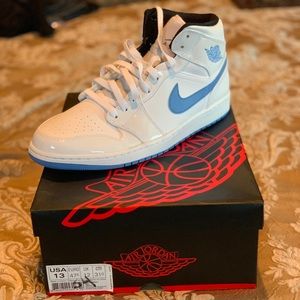 Air Jordan 1 Legend Blue